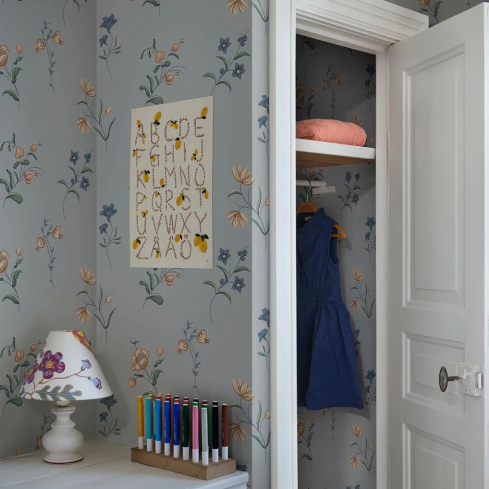 Hanna Misty Blue Wallpaper Tidlosa Sandberg Hanna Misty Blue Wallpaper Tidlosa Sandberg