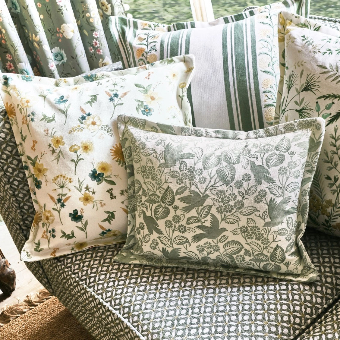 Willow Pattern Textiles Marigold - Willow fabric | Sutton Park | Prestigious Textiles